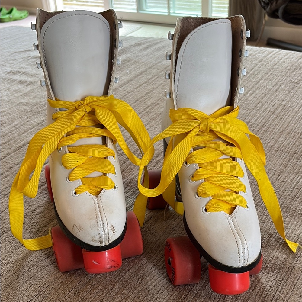 Roller Skates - Women’s Size 6